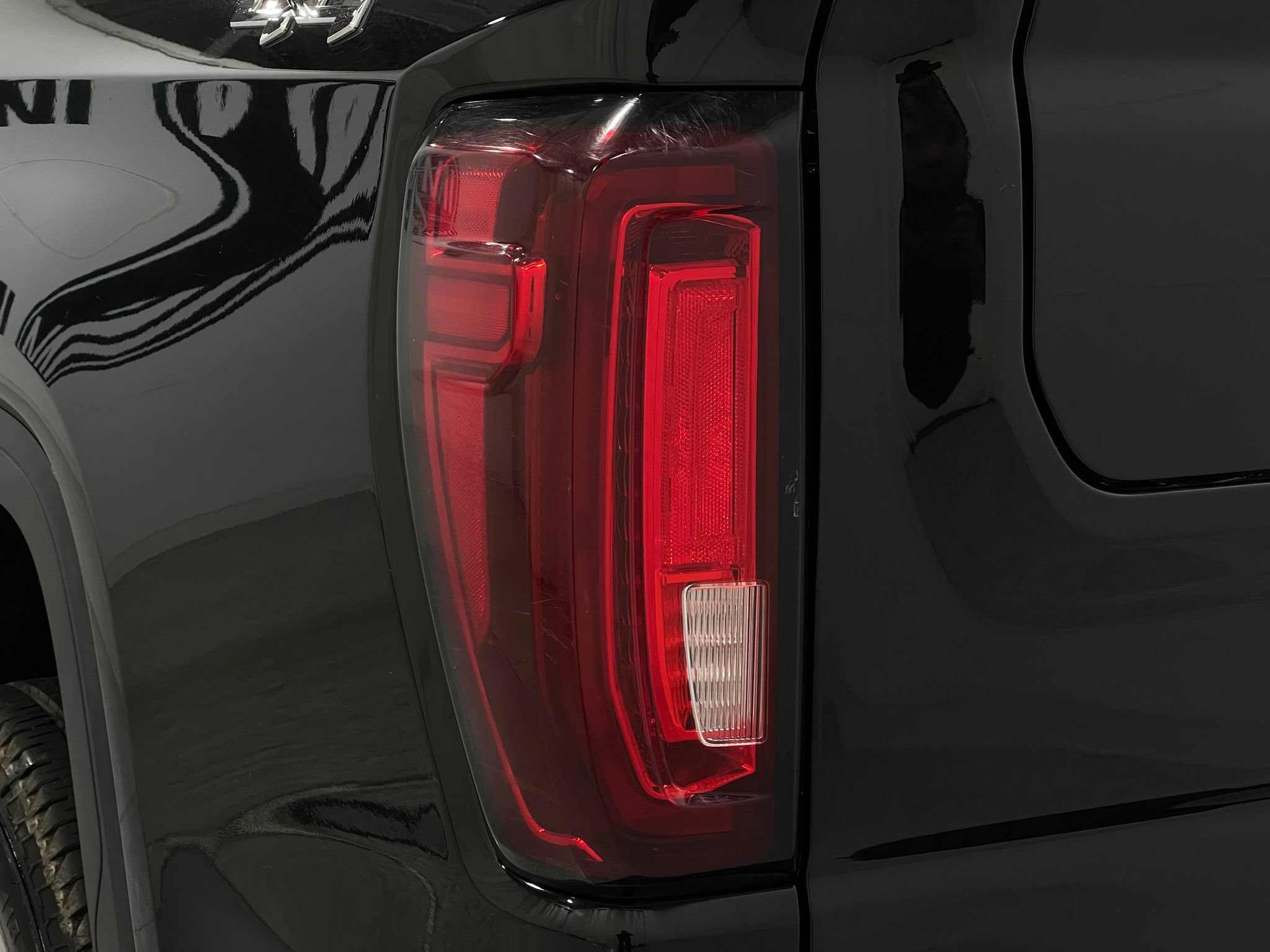 Used 2021 GMC Sierra 1500 AT4 AWD/4WD image 32