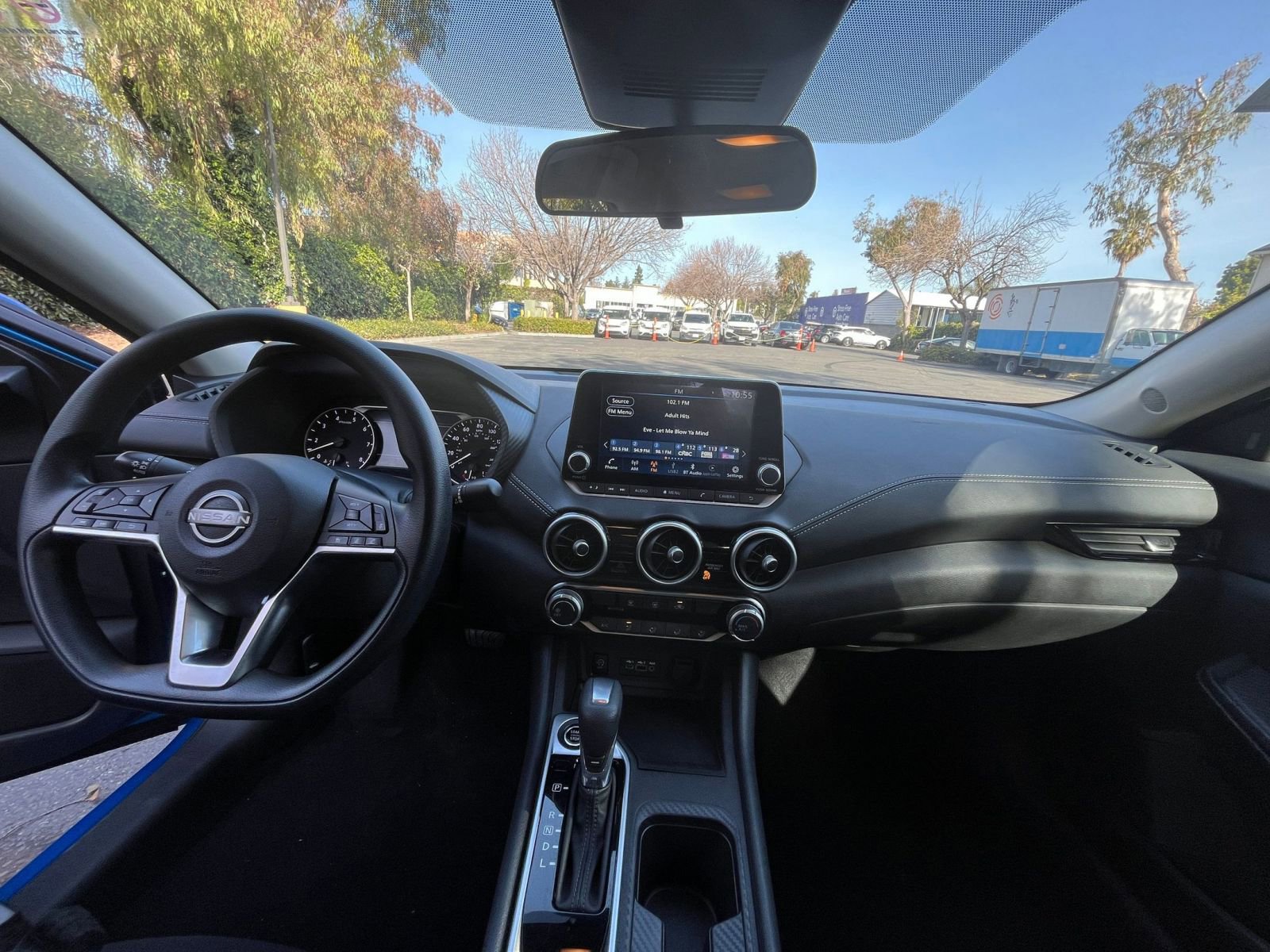 Used 2025 Nissan Sentra SV image 31