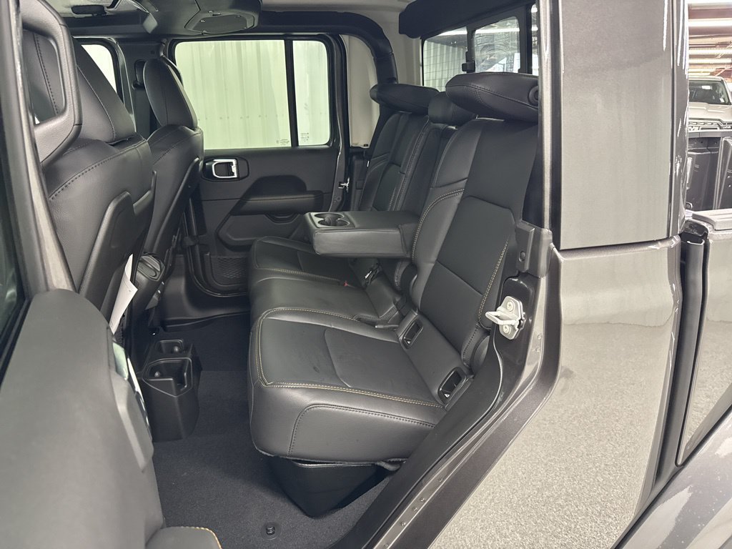 New 2026 Jeep Gladiator Sport AWD/4WD image 11