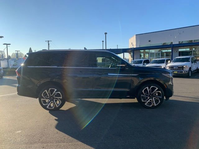 New 2026 Lincoln Navigator Reserve image 9