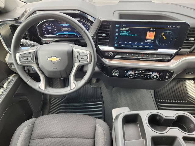 Used 2024 Chevrolet Silverado 1500 LT AWD/4WD image 27