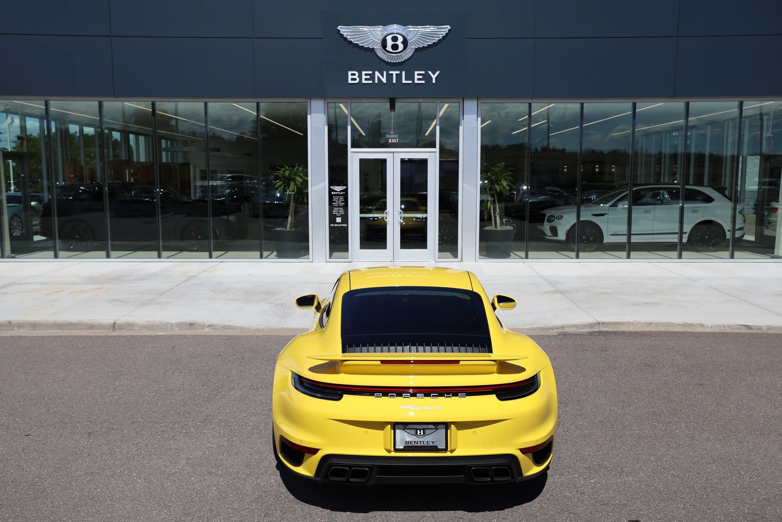 Used 2022 Porsche 911 Turbo S AWD/4WD image 10