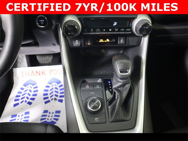 Used 2024 Toyota RAV4 SE image 27