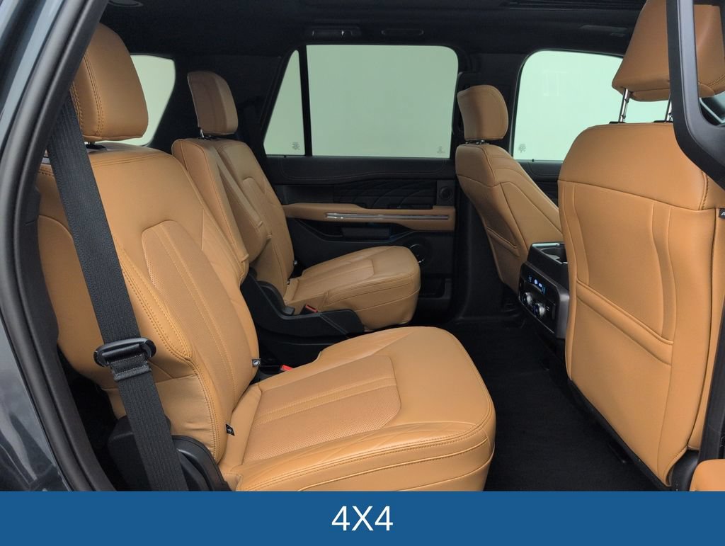 Used 2024 Ford Expedition Platinum AWD/4WD image 16