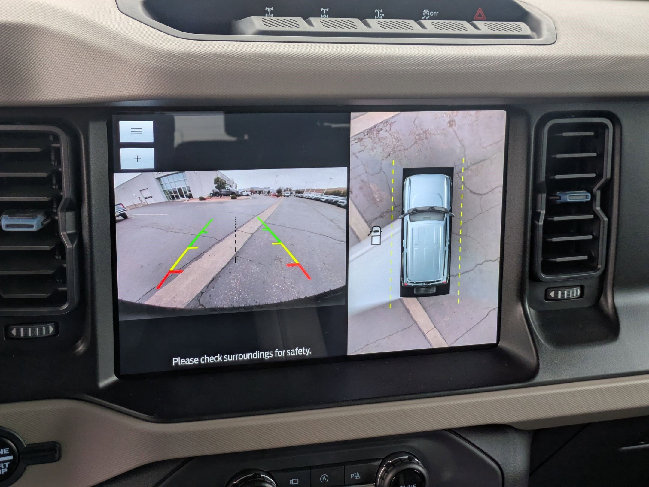 Used 2023 Ford Bronco Wildtrak image 23