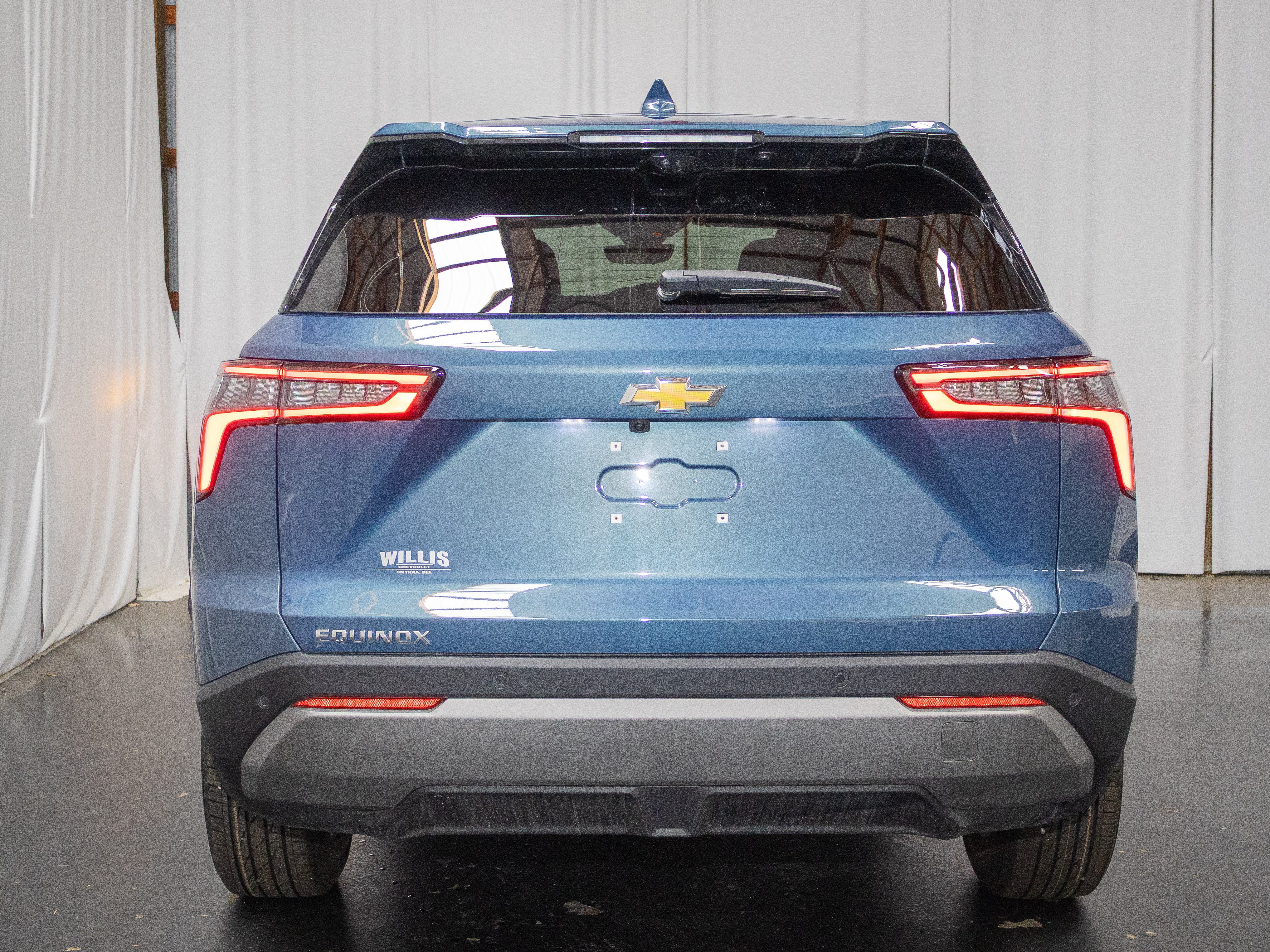 New 2027 Chevrolet Equinox LT w/ Safety and Technology Package FWD image 3