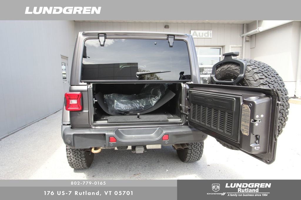 Used 2022 Jeep Wrangler Unlimited Rubicon w/ Dual Top Group AWD/4WD image 12