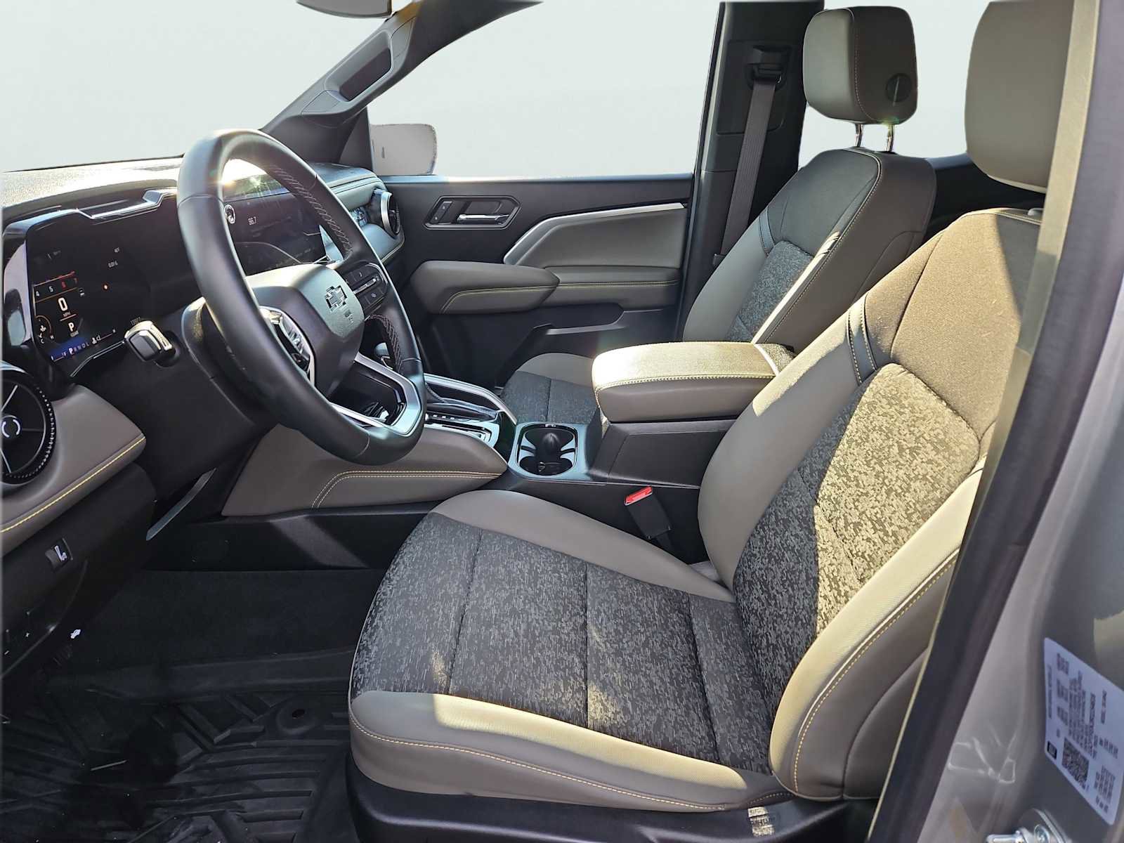 Certified 2024 Chevrolet Colorado ZR2 w/ Technology Package image 34