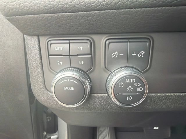 Used 2023 GMC Yukon XL Denali AWD/4WD image 22