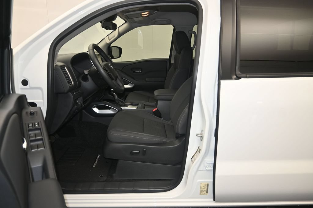Certified 2022 Nissan Frontier SV RWD image 19