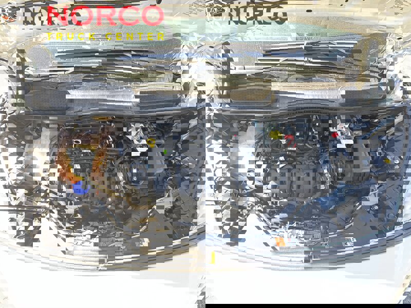 Used 2020 Ford Transit Connect XL image 29