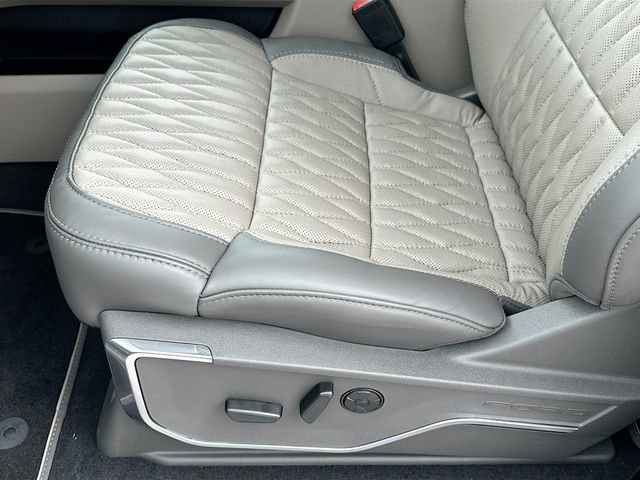 New 2026 Ford F450 Platinum image 14