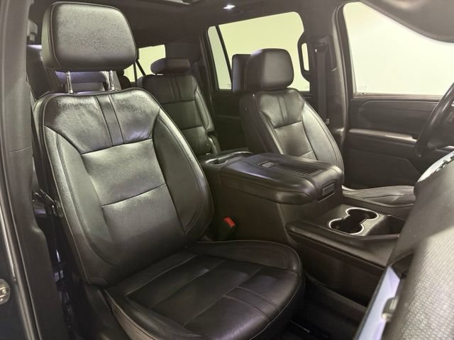 Used 2021 Chevrolet Suburban RST w/ Luxury Package AWD/4WD image 35