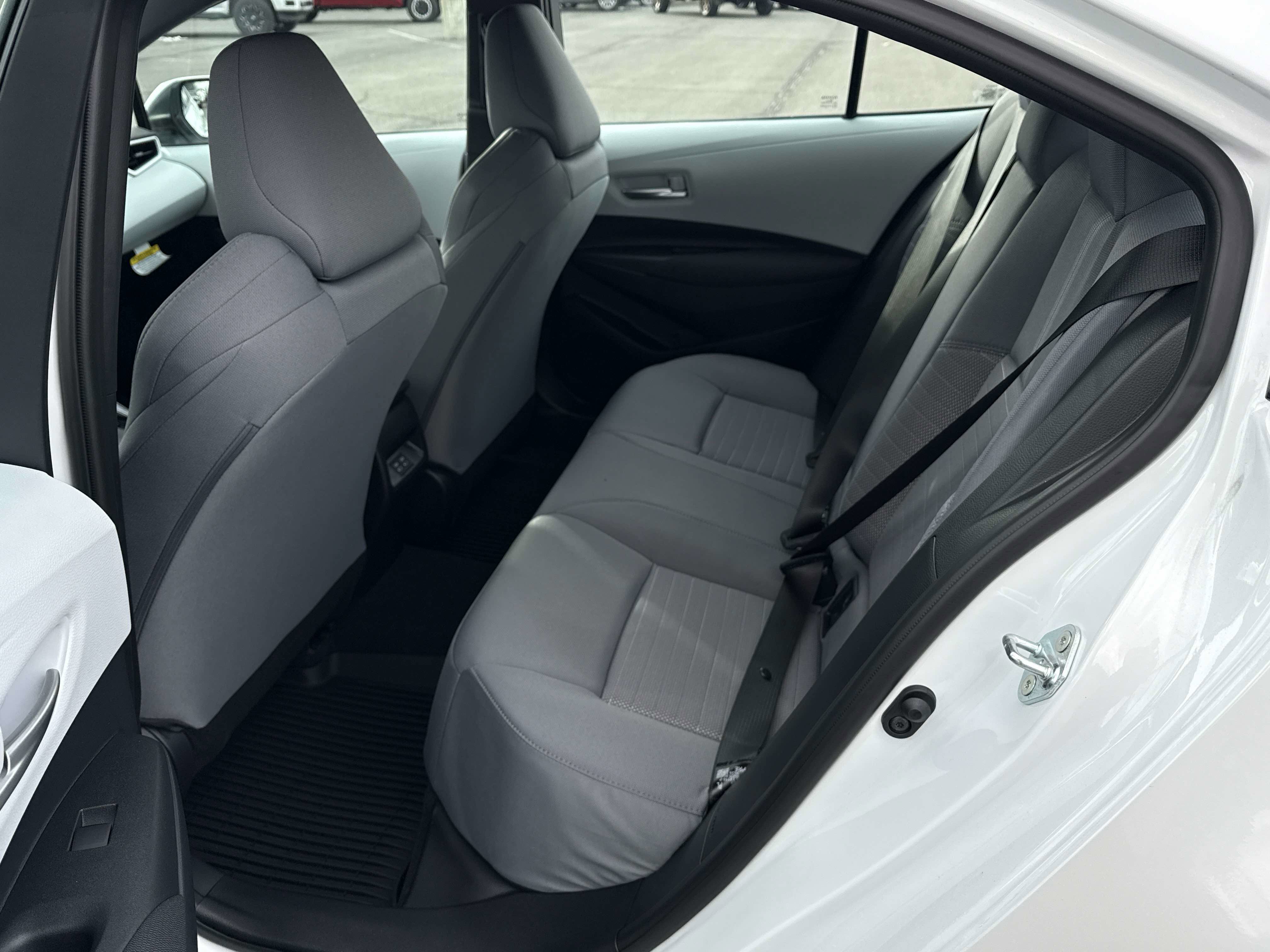 Used 2026 Toyota Corolla SE image 13