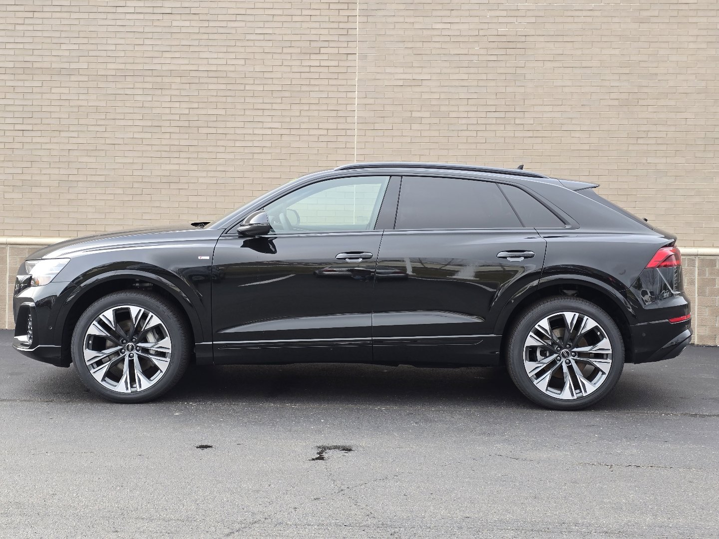 New 2026 Audi Q8 Premium Plus image 30