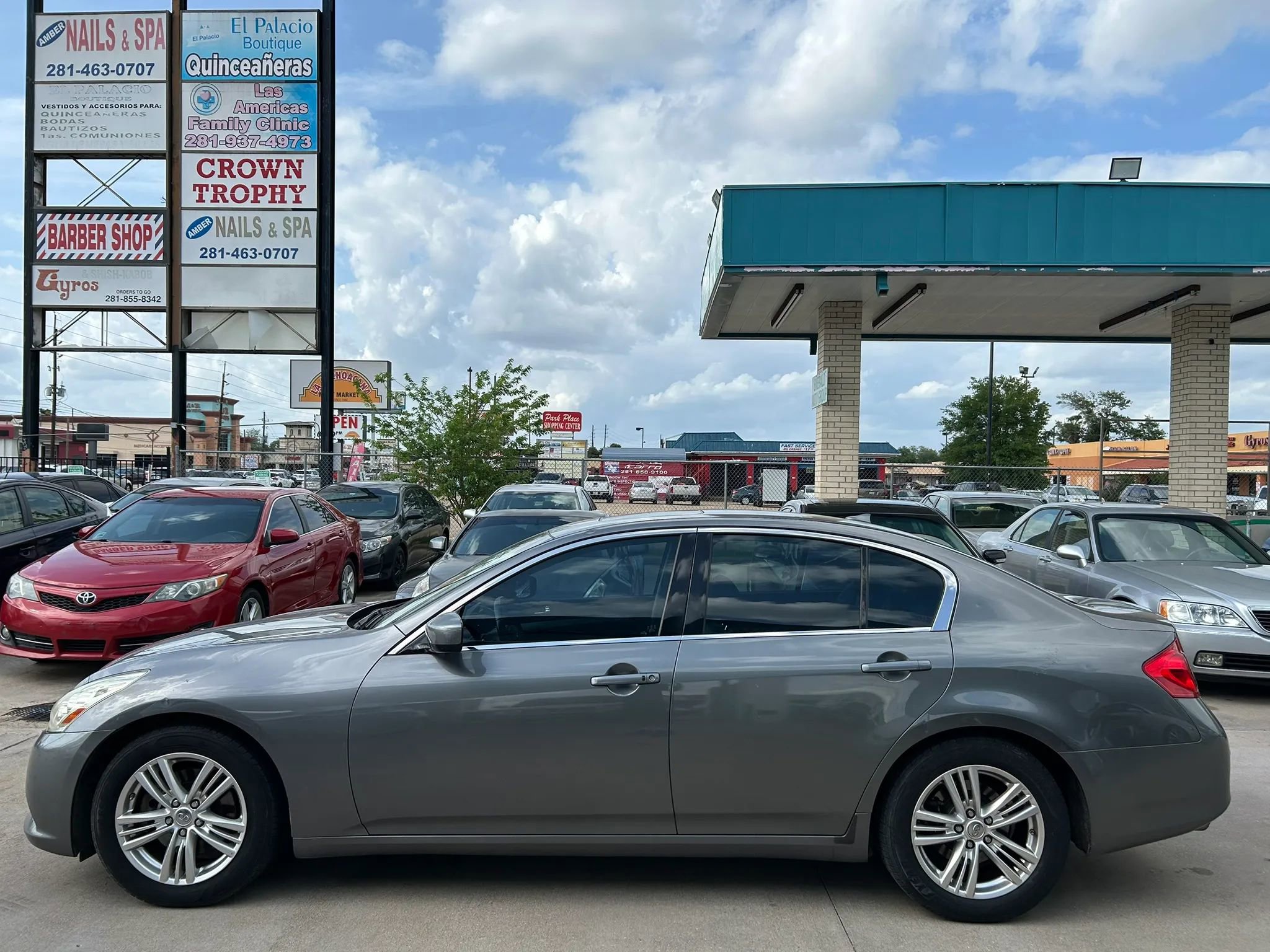 Used 2012 INFINITI G37 Journey w/ Premium Pkg image 2