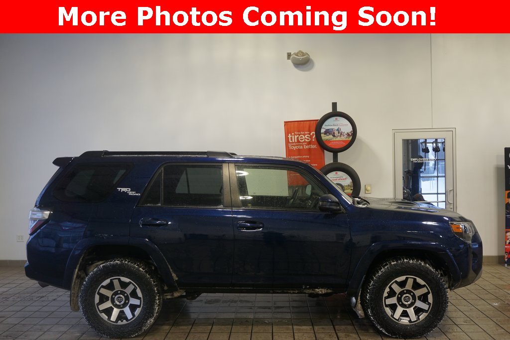 Used 2019 Toyota 4Runner TRD Off-Road image 2