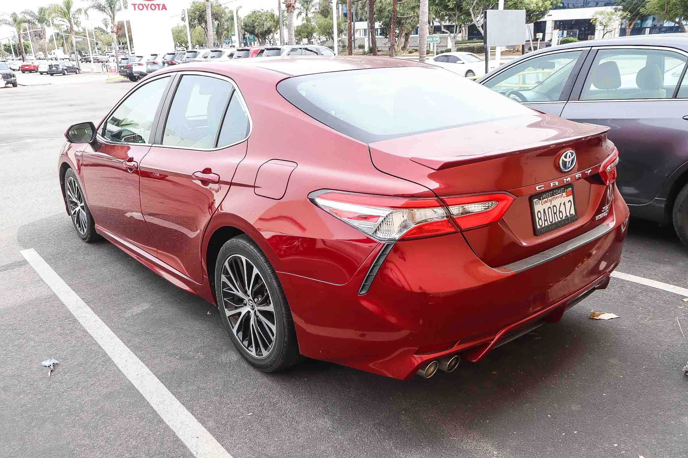 Used 2018 Toyota Camry SE image 11
