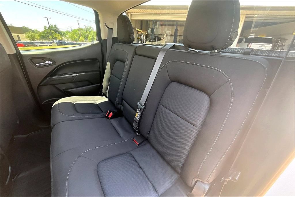 Used 2022 Chevrolet Colorado LT AWD/4WD image 32