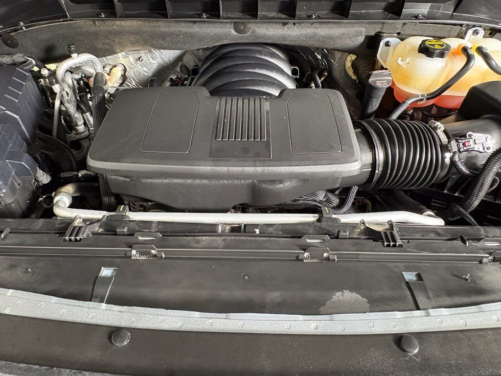 Used 2025 GMC Yukon XL Denali AWD/4WD image 44