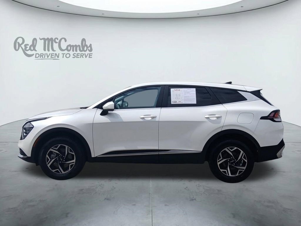 Used 2024 Kia Sportage LX image 2
