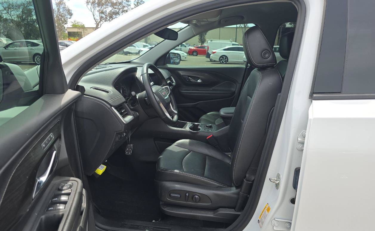 Used 2024 GMC Terrain SLT FWD image 6
