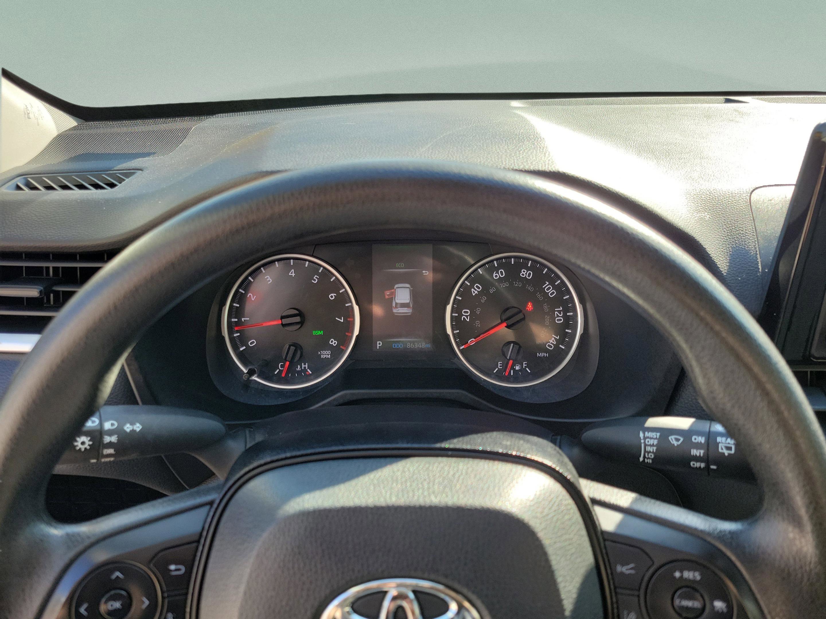 Used 2021 Toyota RAV4 LE AWD/4WD image 20