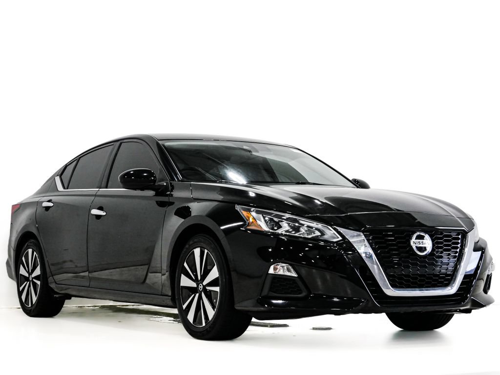 Used 2022 Nissan Altima 2.5 SV