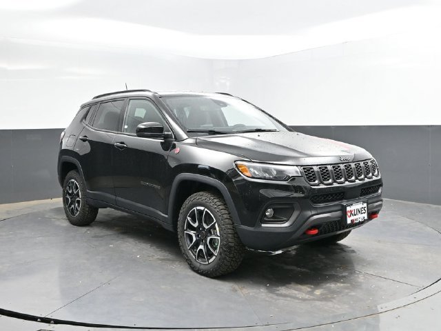 New 2026 Jeep Compass Trailhawk AWD/4WD image 4