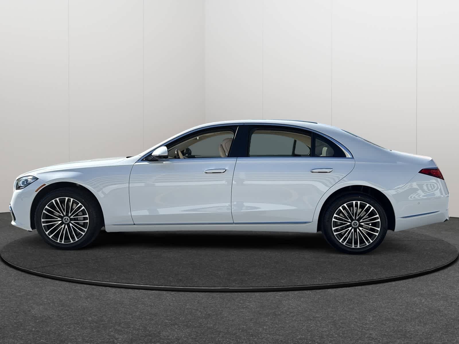 New 2026 Mercedes-Benz S 580 4MATIC Sedan image 3