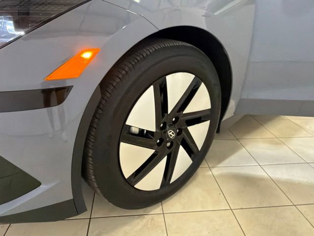 Used 2025 Hyundai Ioniq 6 SE AWD/4WD image 31