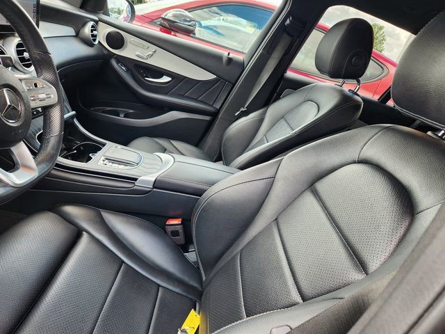 Used 2022 Mercedes-Benz GLC 300 4MATIC image 11