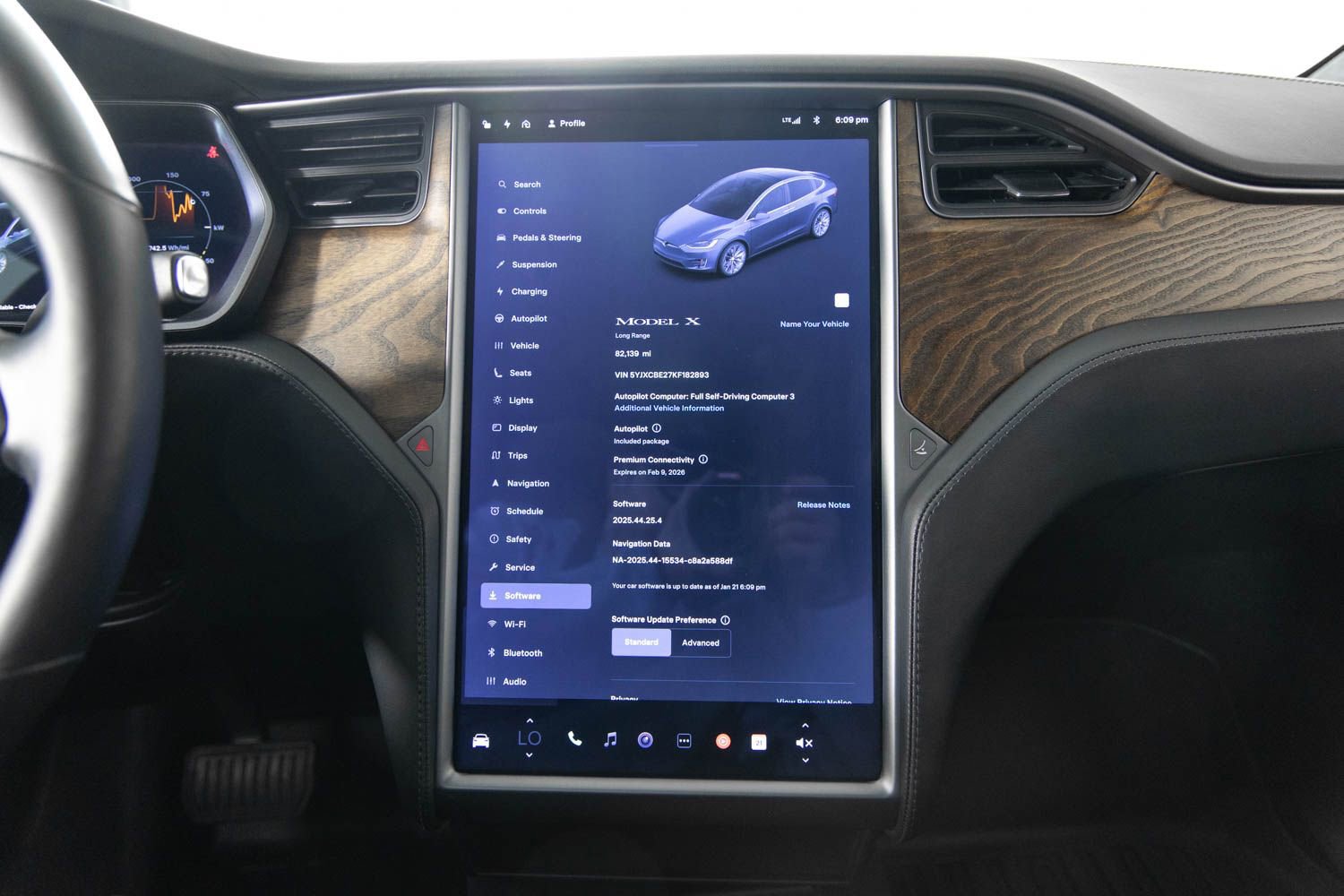 Used 2019 Tesla Model X 75D image 36