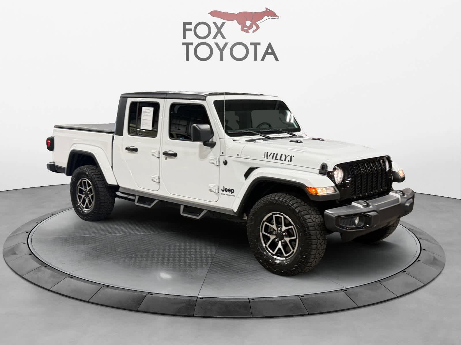 Used 2023 Jeep Gladiator Sport AWD/4WD image 8