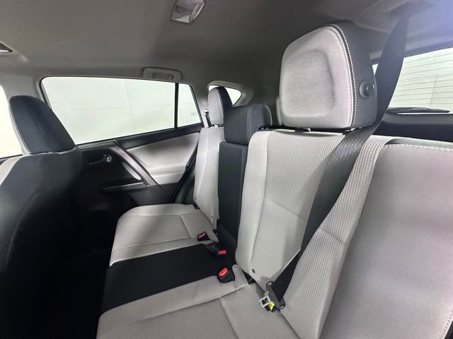 Used 2017 Toyota RAV4 XLE AWD/4WD image 15