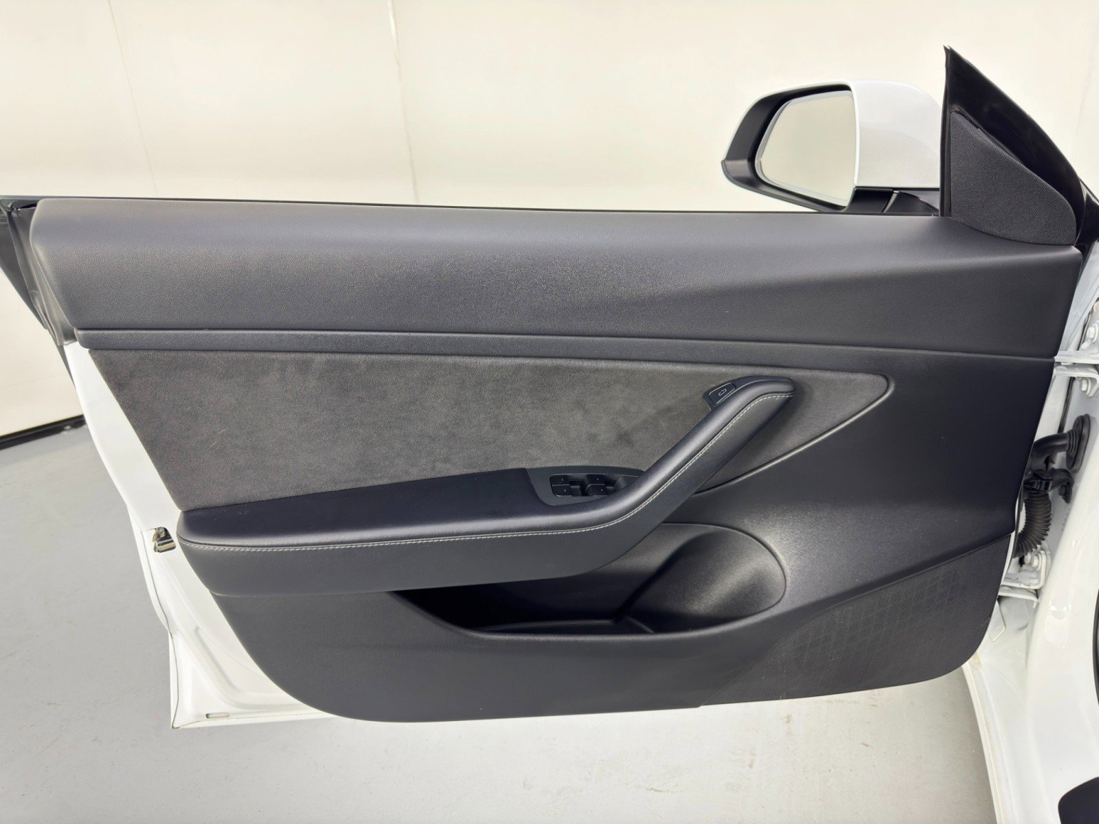 Used 2021 Tesla Model 3 Standard Range Plus image 42