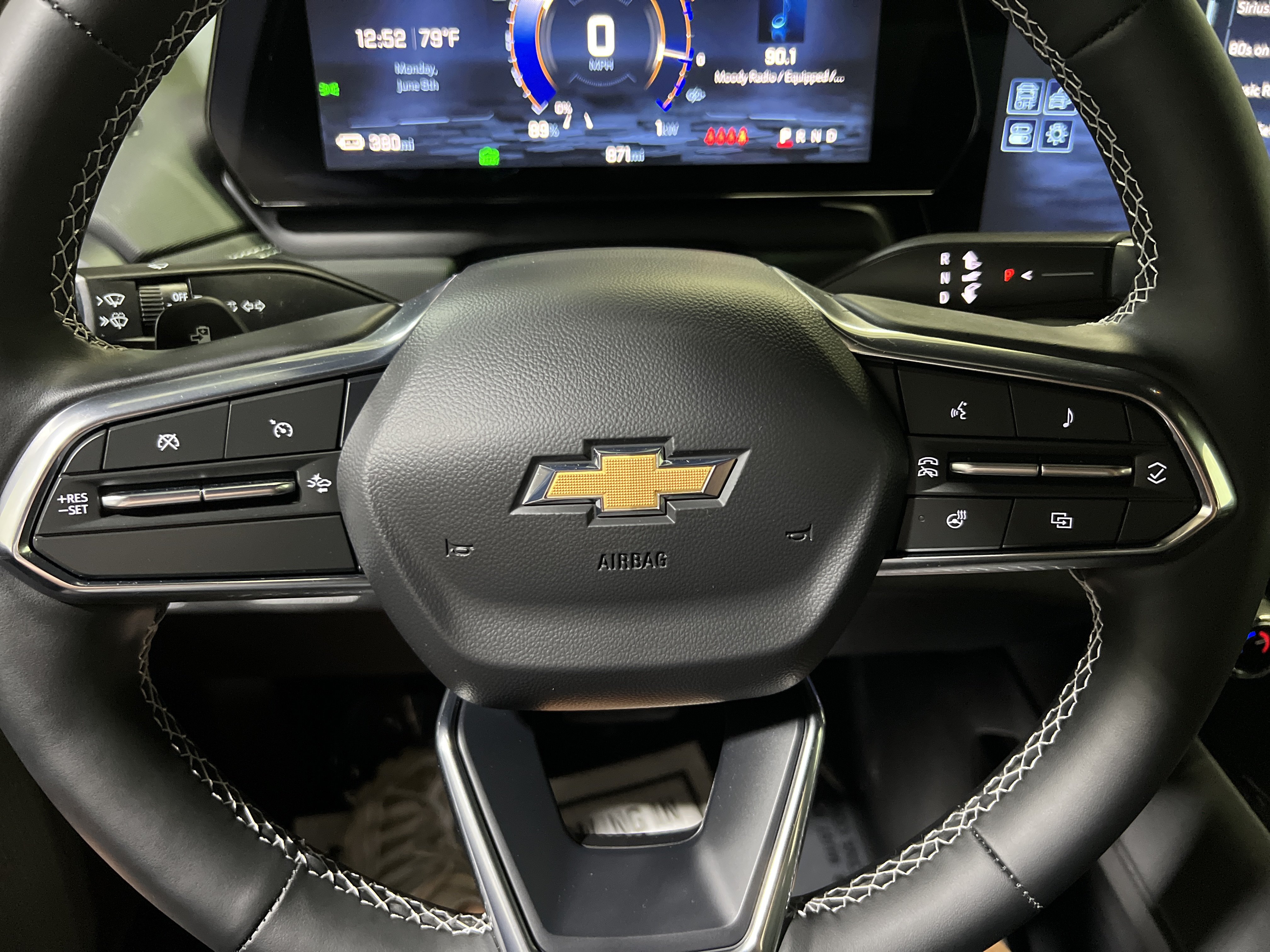 Certified 2025 Chevrolet Silverado EV LT AWD/4WD image 21