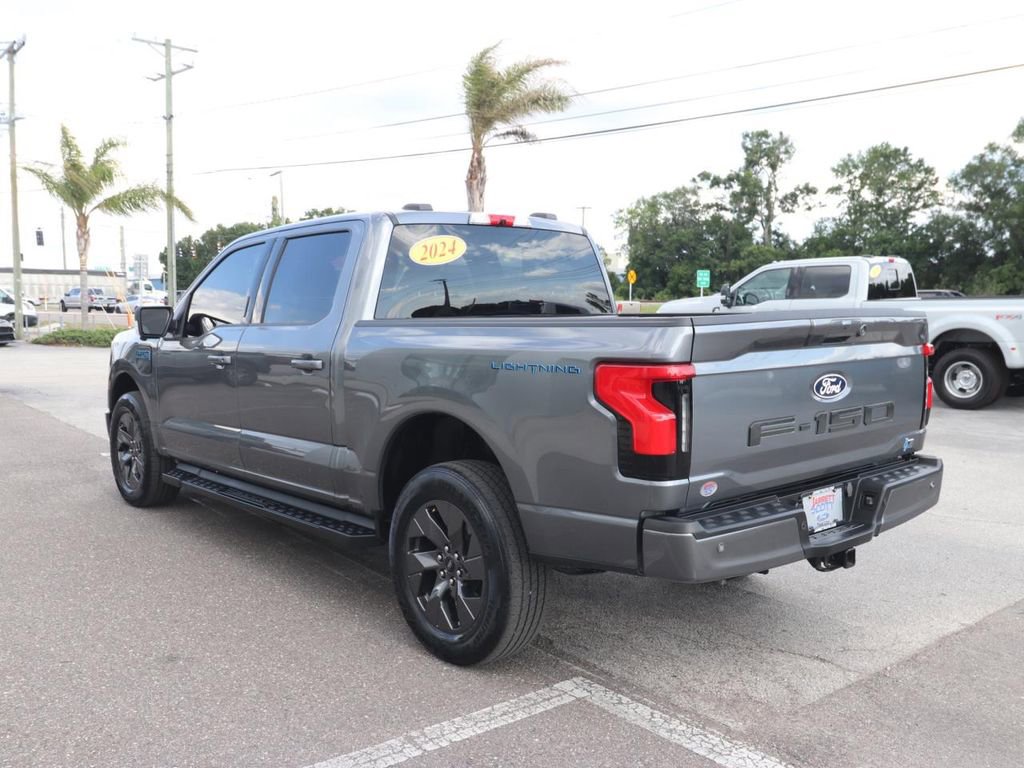 Used 2024 Ford F150 Lightning Flash AWD/4WD image 10