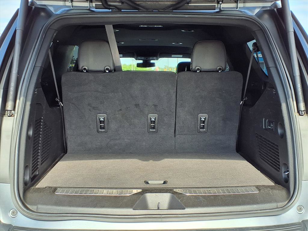 Used 2022 Chevrolet Suburban Premier image 21
