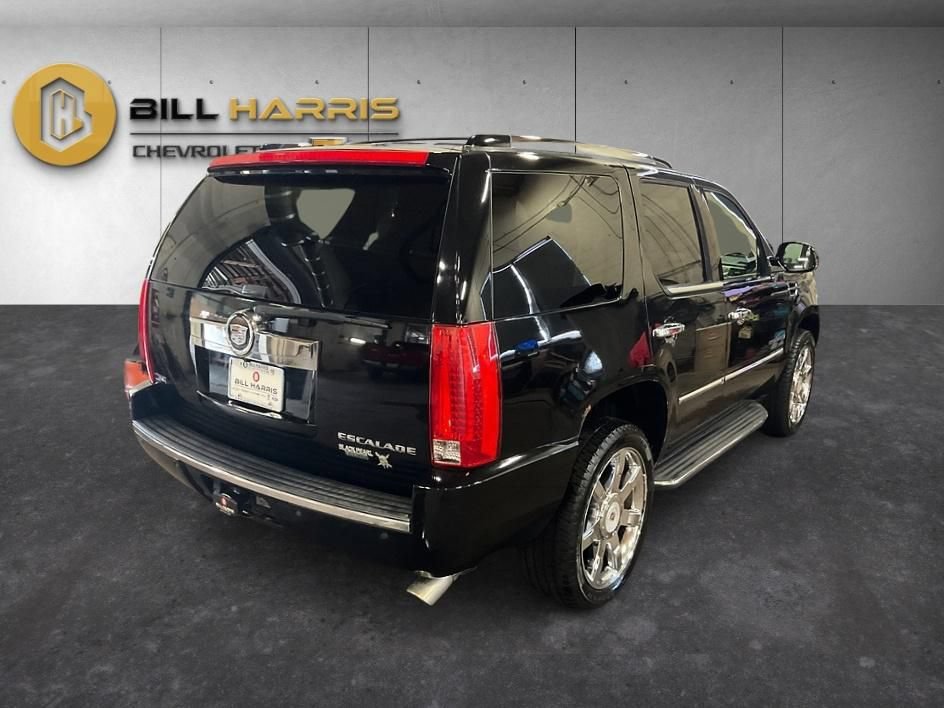 Used 2009 Cadillac Escalade AWD image 2