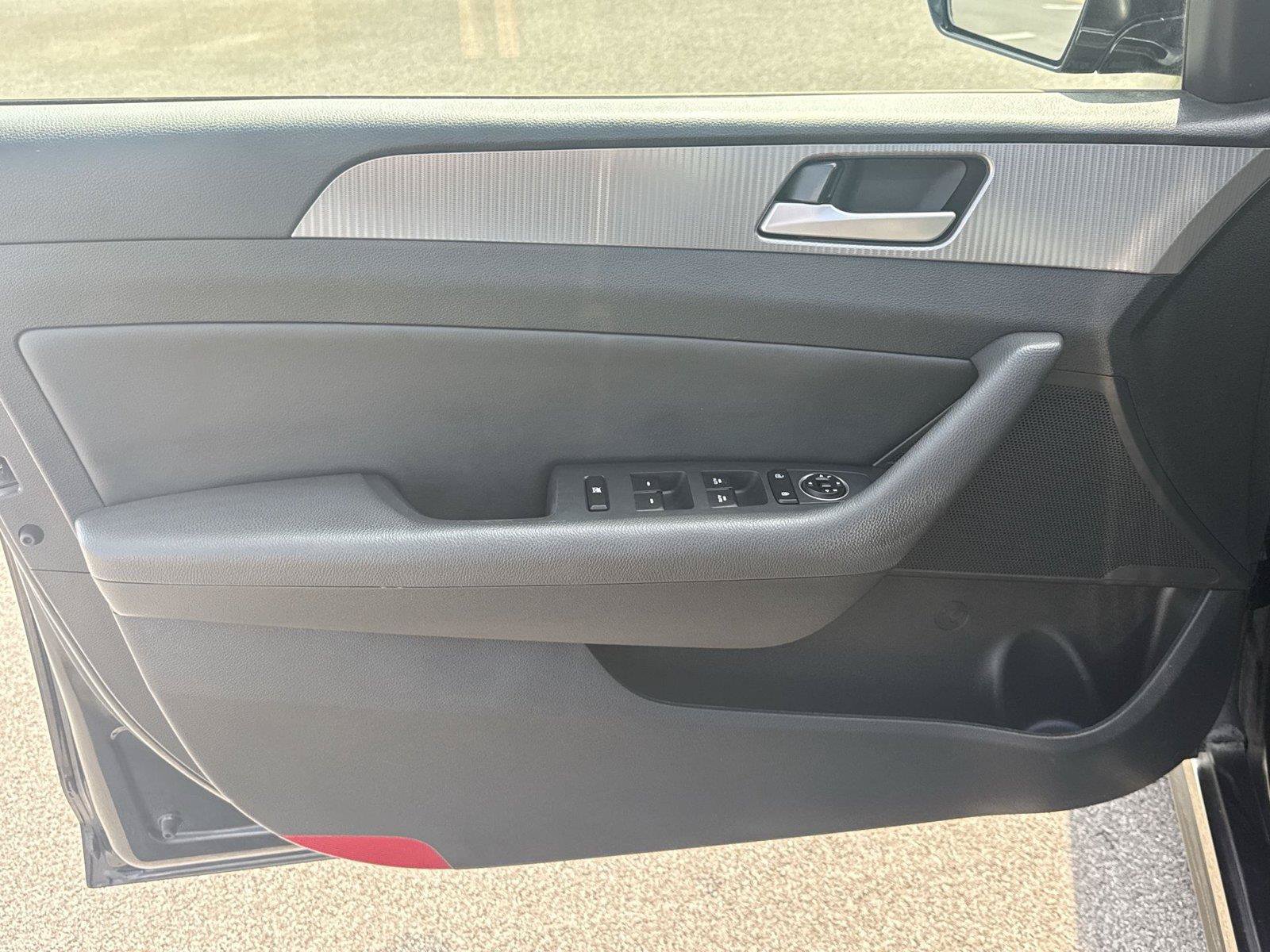 Used 2018 Hyundai Sonata Sport FWD image 12