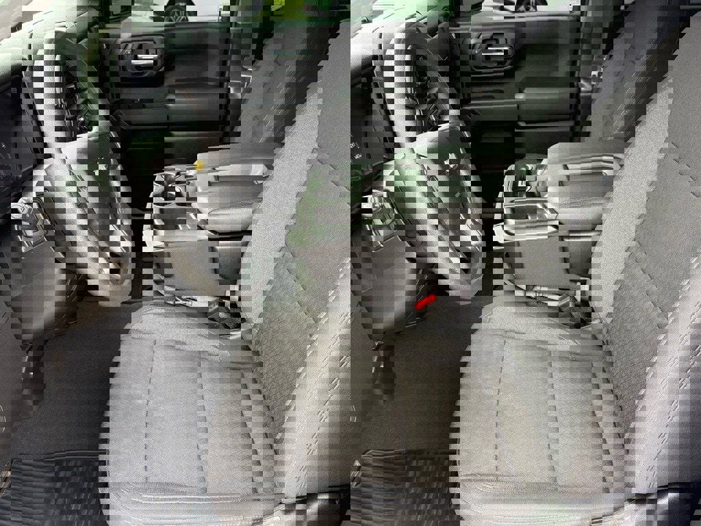 Used 2025 Chevrolet Silverado 2500 Custom w/ Custom Convenience Package image 14