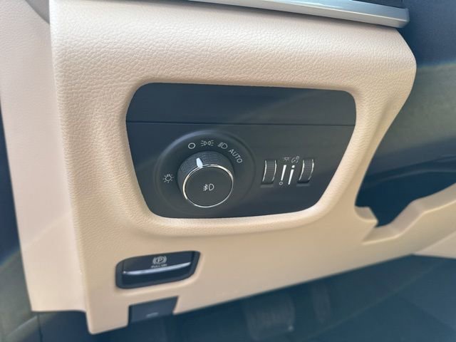 New 2026 Jeep Grand Cherokee Limited AWD/4WD image 35