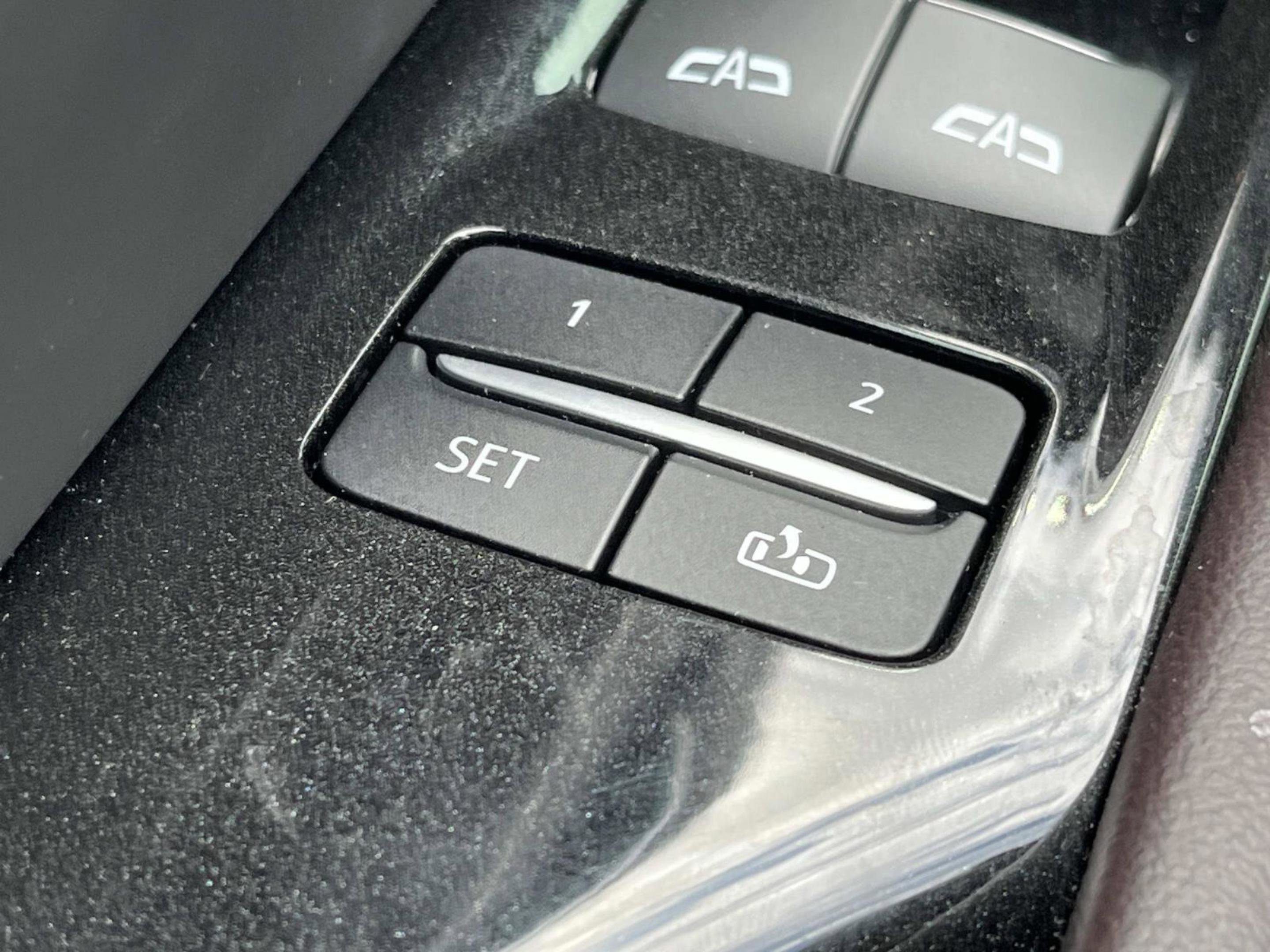 Used 2022 Cadillac Escalade Sport Platinum AWD/4WD image 28