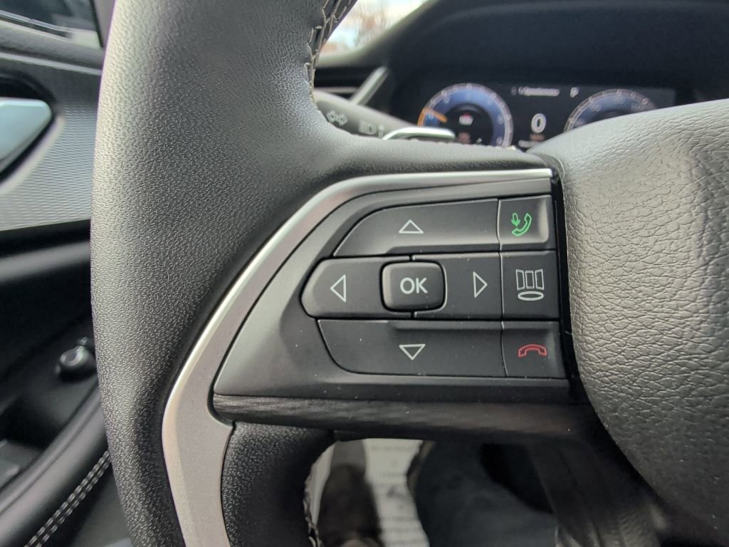 Used 2024 Jeep Grand Cherokee Altitude image 18