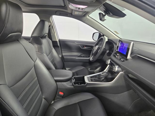 Used 2023 Toyota RAV4 XLE Premium image 14