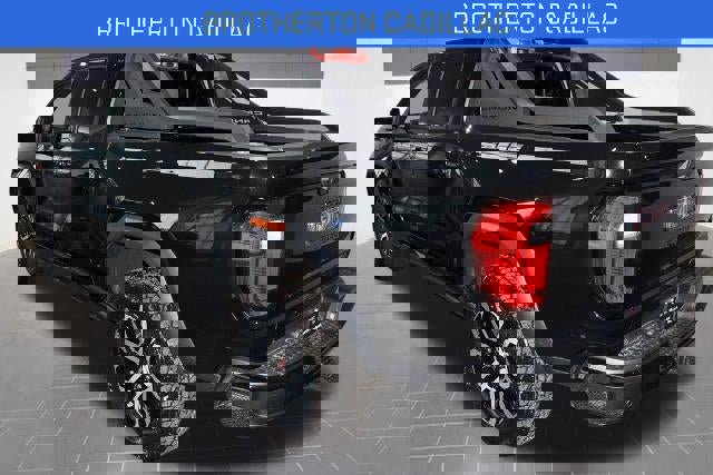 Certified 2025 GMC Canyon AT4 w/ Nightfall Edition image 4