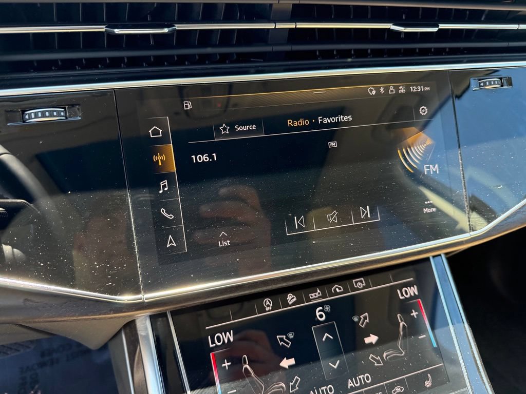 Used 2020 Audi Q7 3.0T Premium w/ Convenience Package AWD/4WD image 27