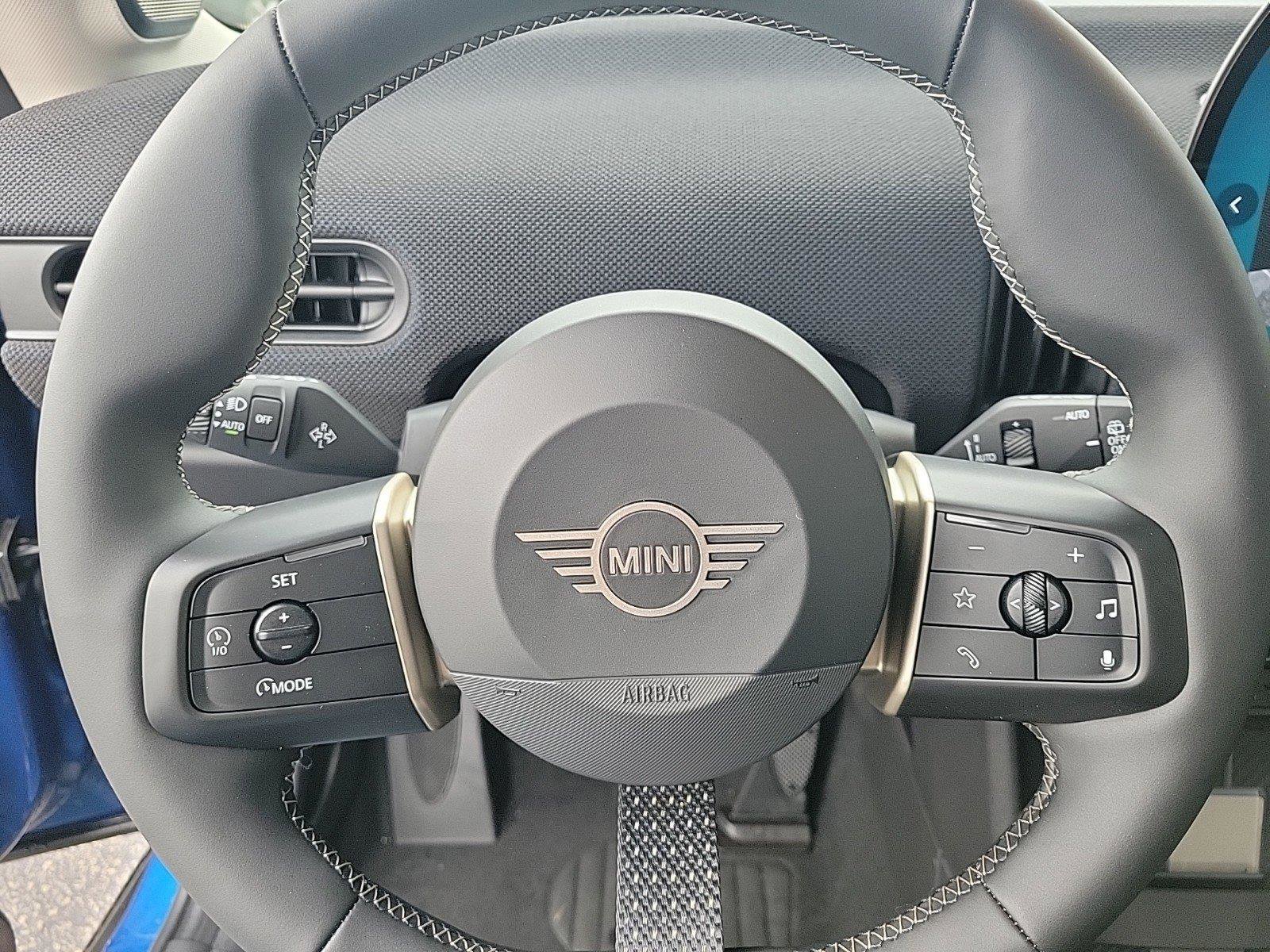 Certified 2025 MINI Cooper S FWD image 28