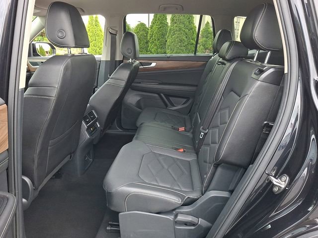 Used 2025 Volkswagen Atlas SE AWD/4WD image 10